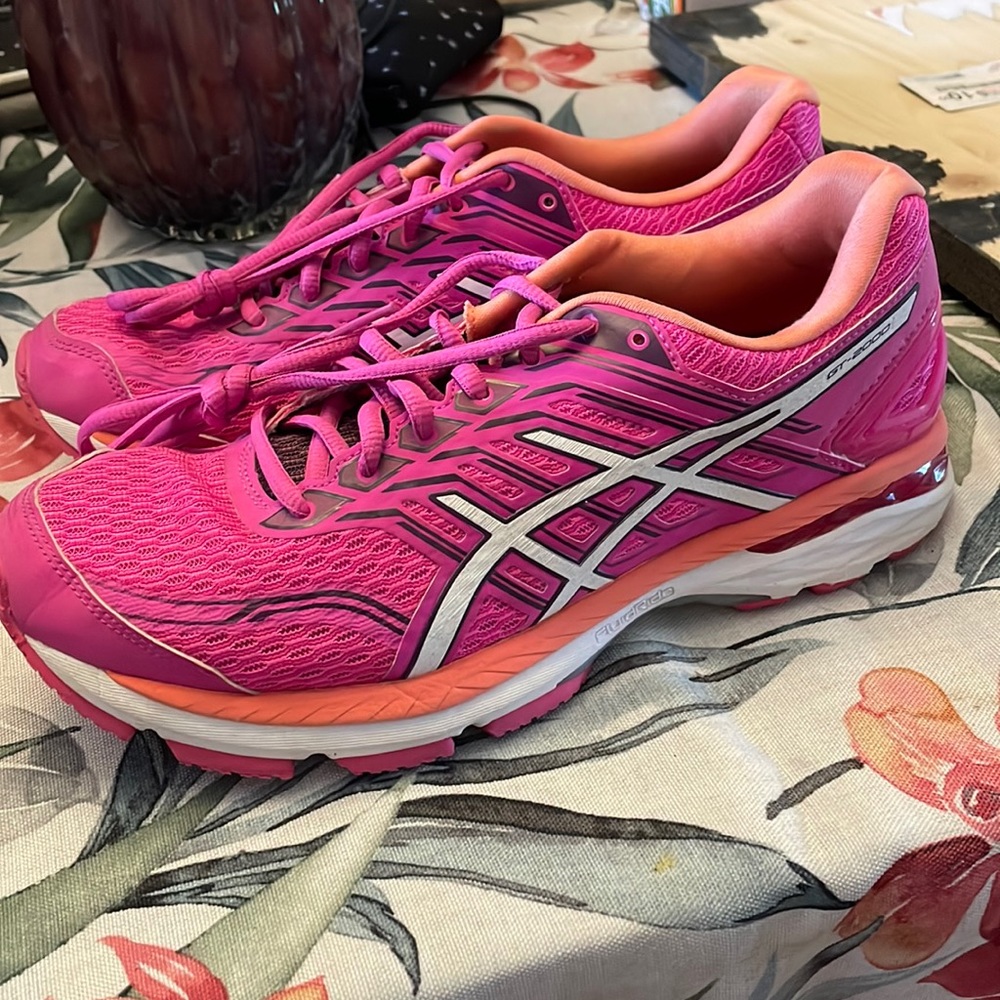 ASICS Gt 2000 Women’s 9.5
